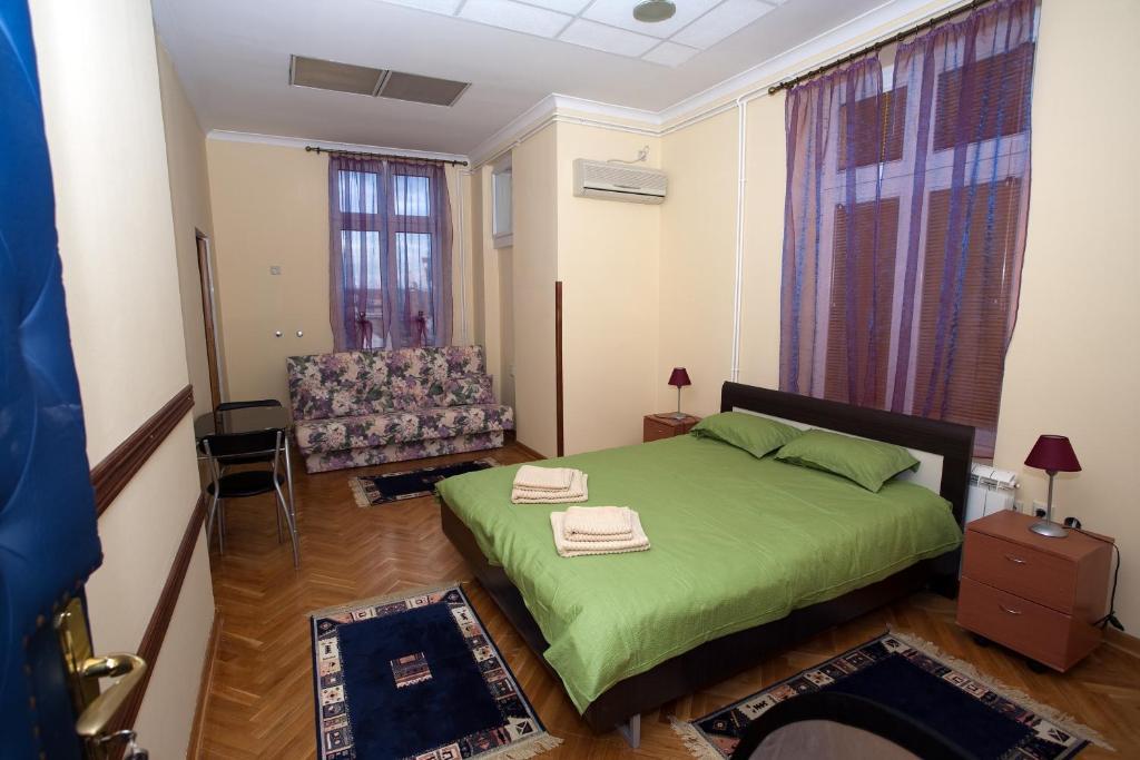 Hostel Parliament Belgrade Room photo